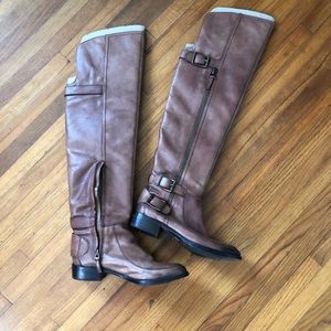 Barely used, cleaning out my closet!